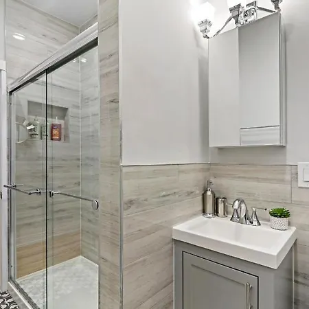 Chic & Updated Studio Apt In East Lakeview - Barry S1 Chicago Exterior photo