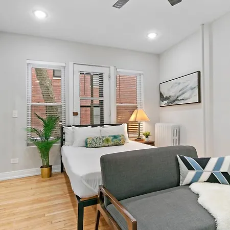 Chic & Updated Studio Apt In East Lakeview - Barry S1 Chicago Exterior photo