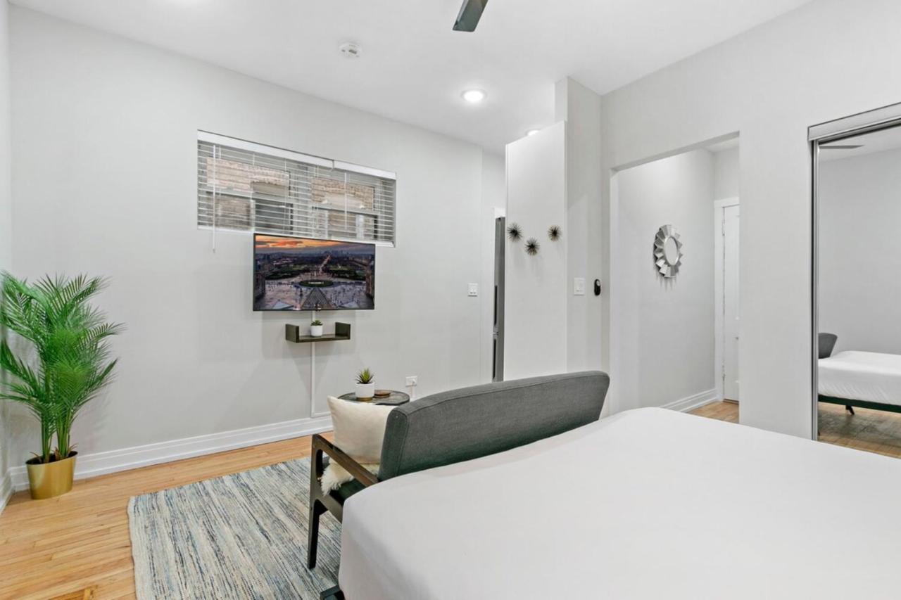 Chic & Updated In East Lakeview - Barry S1 Chicago