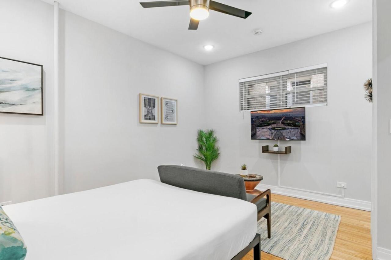 Chic & Updated In East Lakeview - Barry S1 Chicago